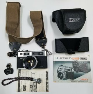 Yashica Electro 35 Gsn Camera 1:1.  7 Lens,  45mm W/ Vintage Carrying Case