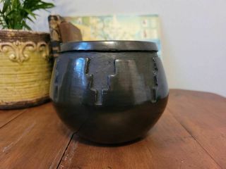 Jessica Tafoya Santa Clara Pueblo Pottery Black Vase Native American Folk Art