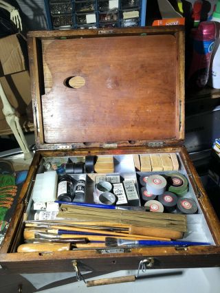 Vintage Winsor Newton Artist Case With Paint Brushes Palette