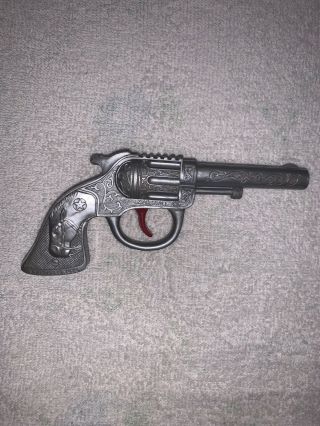 Vintage Wyandotte Cowboy 5 - 3/4” Long,  Clicker Plastic Gun; U S Marshall