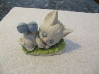 Vintage Lefton White Kitty Cat With (2) Baby Bluebirds Figurine 1315
