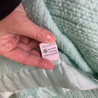 vintage waffle weave thermal blanket acrylic nylon stain trim color green 3
