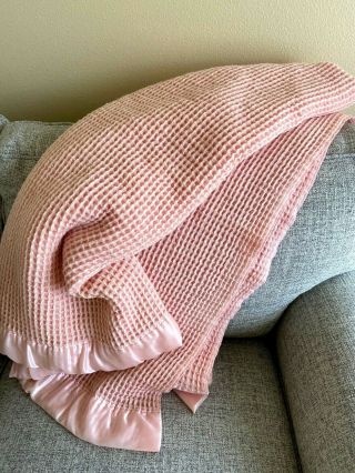 Pendleton 50 - 70 ' s Vintage 100 Wool Waffle Knit Pink Blanket Satin Trim 79 