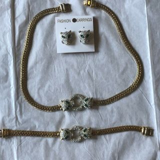 Vintage Rhinestone /goldtone Necklace,  Bracelet & Clip On Earrings Set Heavy