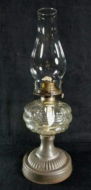 Antique Late 1800s To Early 1900s Kerosene Or Oil Lamp W Tin Base 18.  2 X 5.  7 Exc