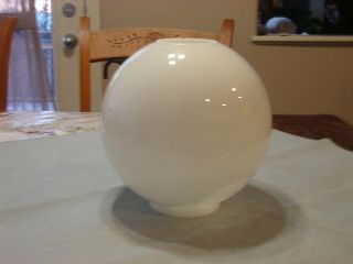 White 9 " Ball Globe Or Shade For Oil Or Kerosene Lamps,  4 " Fitter,  2 1/2 " At Top