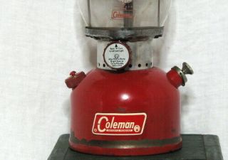 VINTAGE COLEMAN RED LANTERN MODEL 200A with UNIQUE HAND MADE WOOD CARRY BOX 3