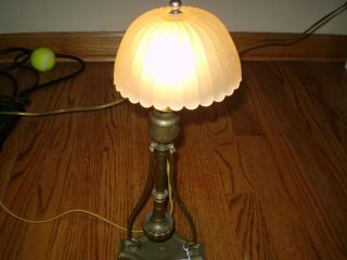 Vintage brass art deco table lamp with reverse scalloped glass shade 2