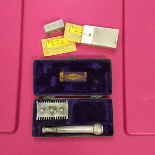 Vintage Gillette Pocket Edition Safety Razor,  With Case & 2 Blades
