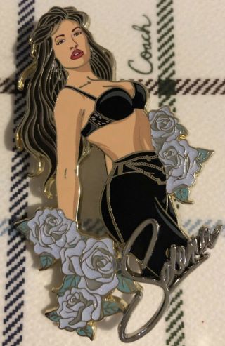 Selena Quintanilla Fantasy Pin