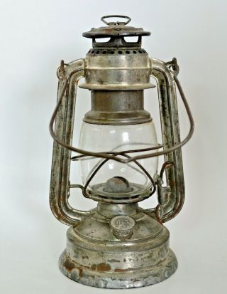 Vintage Feuerhand Baby No.  276 German Kerosene Lantern Matching Globe