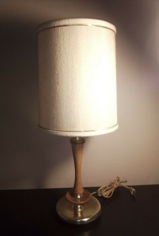 Vintage Mid - Century Small Wood And Brass Color Table Accent Lamp Shade