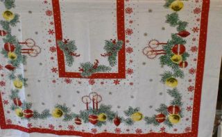 VINTAGE MID CENTURY COTTON BLEND TABLECLOTH CHRISTMAS WHITE RED GREEN ORNAMENTS 3
