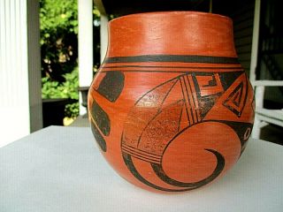 Vintage Large Hopi Jar Pot Indian Pottery Bessie Namoki?