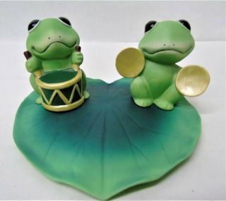 2 Green Frogs W/ Instruments On Lily Pad Figurines X394