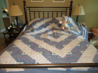Collectibles VINTAGE QUILT HAND MADE QUEEN 96 X 82 