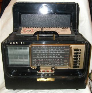 Vintage Zenith Trans - Oceanic Wave Magnet World Band Radio Model B600
