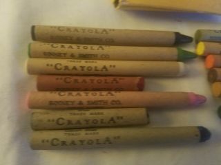 Box of 13 Vintage Binney & Smith CRAYOLA Crayons w/ Box 3