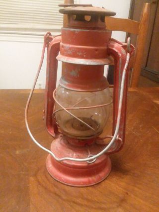 Vintage Globe Brand Red Kerosene Hand Held Railroad Lantern Lamp 303 World Light