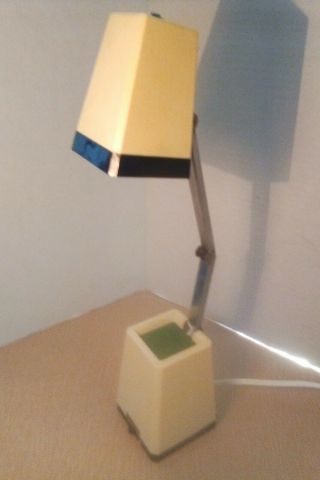 Vintage/retro Mid Century Folding Pyramid Desk Lamp/night Light