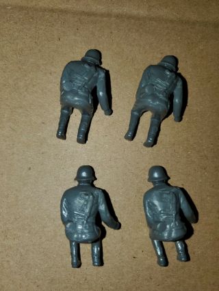 MARX BATTLEGROUND WWII / Desert Fox dark grey seated Germans 2