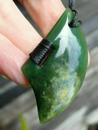 Gem Grade Zealand Greenstone Pounamu Nephrite Flower Jade Maori Waka Pendant