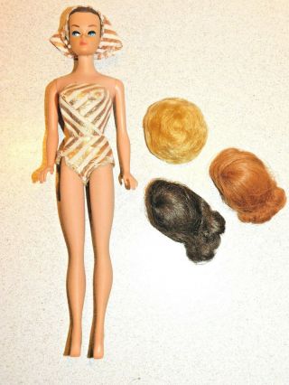 Barbie: Vintage Fashion Queen Barbie Doll W/wigs