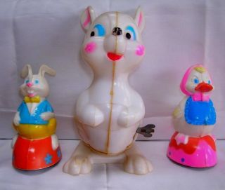 Vintage 5 3/4 " High Wind Up Rabbit - White - Jumps - 2 Friction - Chicken - Rabbit