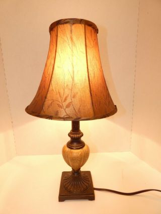 Vintage Victorian Style Elegant Small Table Lamp Oval Gold Brocade Shade 19 "