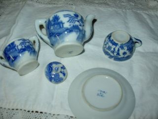 Vintage CHILD ' S 5 Piece TEA SET BLUE WILLOW Tea Pot w/ Lid,  Sugar,  Cup & Plate 3