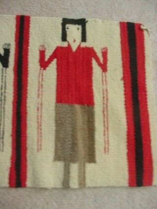 VINTAGE NAVAJO INDIAN GALLUP THROW RUG WITH 3 FIGURES 2