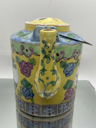 Vintage Peranakan Straits Chinese porcelain cylindrical teapot. 3