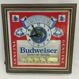 Vintage Budweiser Pull Chain Lighted Clock With Gold Clydesdales Wagon