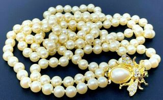 Vintage Signed Joan Rivers Rhinestone Bee Clasp Pearl Necklace 28 "