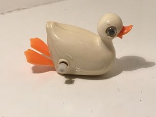 Vintage Tomy 1977 Plastic Wind - Up Swimming Duck Toy 83
