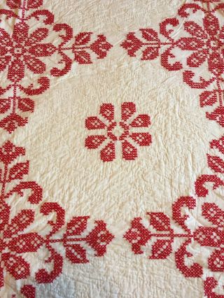 Vintage Embroidered Red and White Full Size Quilt 75 x 90 2