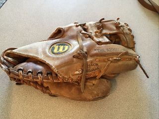 Wilson The A2000 - Inf Baseball Glove Right Hand Throw Glove Vintage -