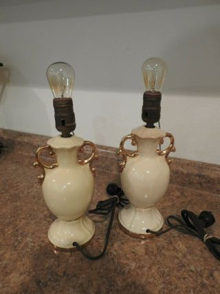 Pair Vintage Victorian Style Colonial Italian Table Lamps Ceramic Beige And Gold 3