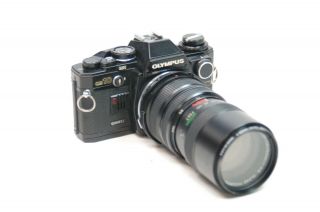 Olympus Om10 Vintage 35 Slr Camera W/ Vivitar 70 - 150mm 1:3.  8 Auto Zoom 52mm Lens