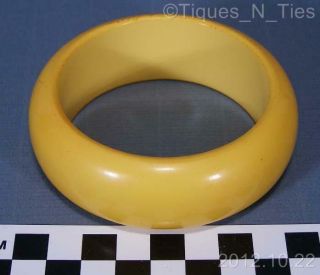 Vintage Yellow Bakelite Bangle Bracelet Thick & Wide - Great For Carving (ff)