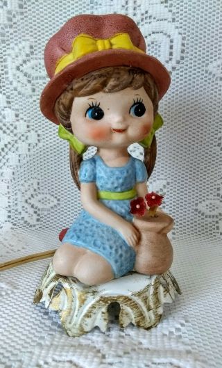 Vintage Aladdin Giftware Little Girl W/ Hat And Flowers Night Light Lamp E - 4796