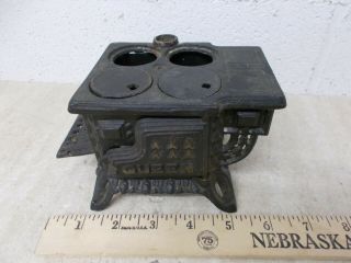 Vintage Queen Miniature Cast Iron Stove Black,