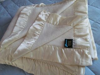 Vtg Fieldcrest Touch Of Class Full/queen Thermal Acrylic Blanket Usa Ivory Satin