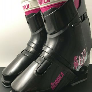 Nordica Vintage Black Pink N617 Downhill Ski Boots Women 