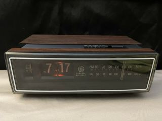 Vintage Ge Flip Number Alarm Clock Am Fm Radio 7 - 4305f Cosmetically