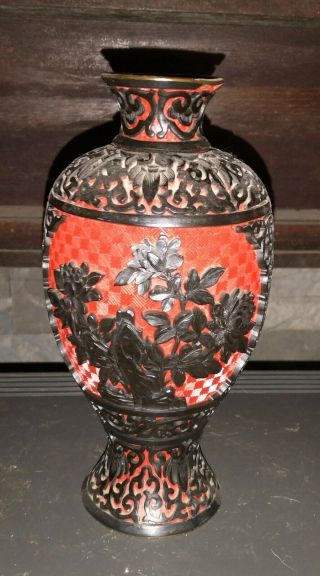 Vintage Chinese Lacquerware Black & Cinnabar Vase