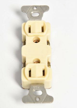 Vintage Pass & Seymour Inc Ivory Duplex Outlet Nos One 1420