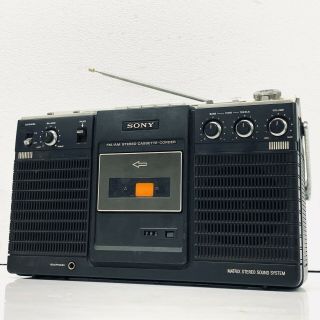Vintage 1970s Sony Cf - 2400 Portable Fm/am Radio Casette Recorder Japan [hj]