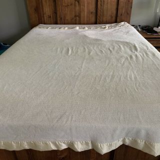 Vintage Acrylic Blanket Ivory Waffle Weave Satin Nylon Trim Binding 85x89 Usa 2