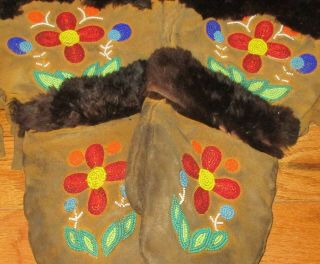 Vintage Early Native American Plains Crow Indian Beaded Leather Mittens Gloves 3